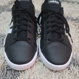 Women Adidas sneaker